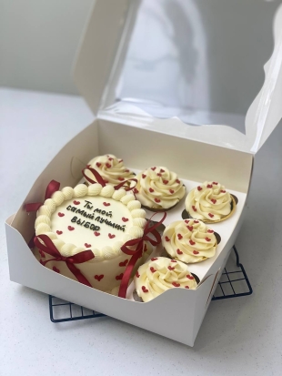 Бенто торт с капкейками