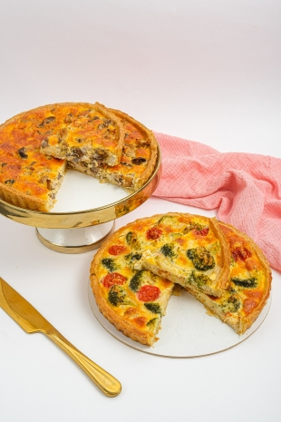 Киш с красной рыбой